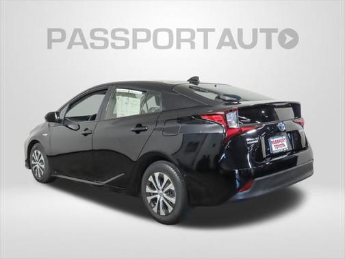 2022 Toyota Prius LE