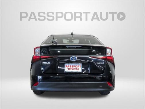 2022 Toyota Prius LE