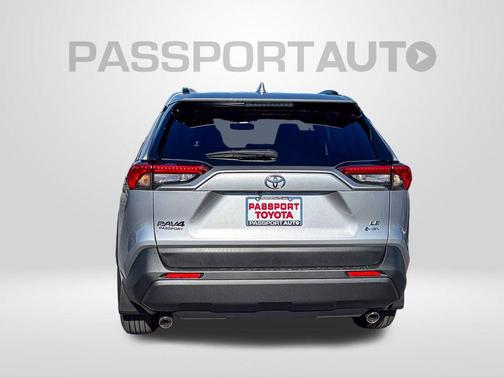 2025 Toyota RAV4 Hybrid LE