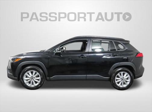 2024 Toyota Corolla Cross LE