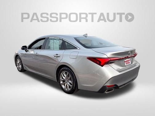 2019 Toyota Avalon XLE