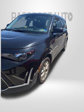 Fusion Black 2023 Kia Soul LX