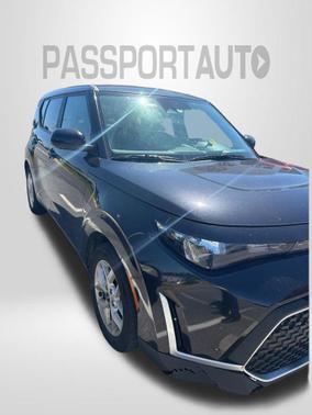 Fusion Black 2023 Kia Soul LX