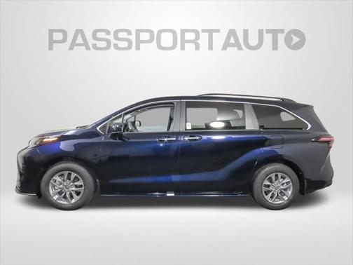 2025 Toyota Sienna XLE 7 Passenger