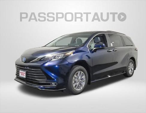 2025 Toyota Sienna XLE 7 Passenger