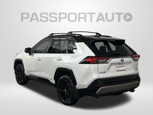 2024 Toyota RAV4 Hybrid SE