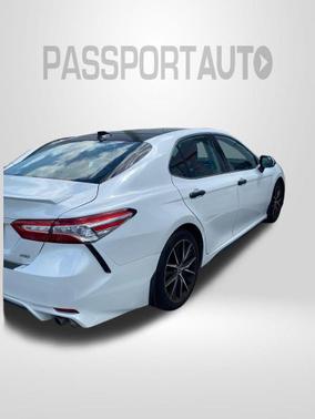 Wind Chill Pearl 2020 Toyota Camry XSE
