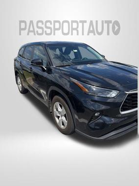 Midnight Black Metallic 2023 Toyota Highlander LE