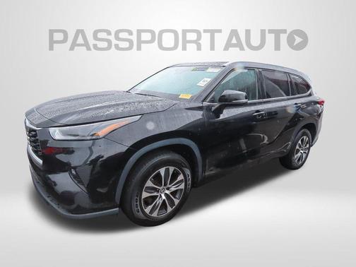 2022 Toyota Highlander Hybrid XLE