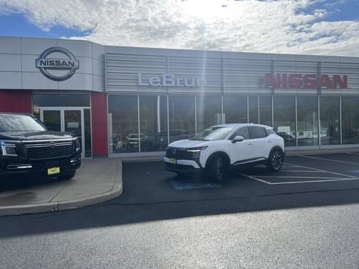 2025 Nissan Kicks SV