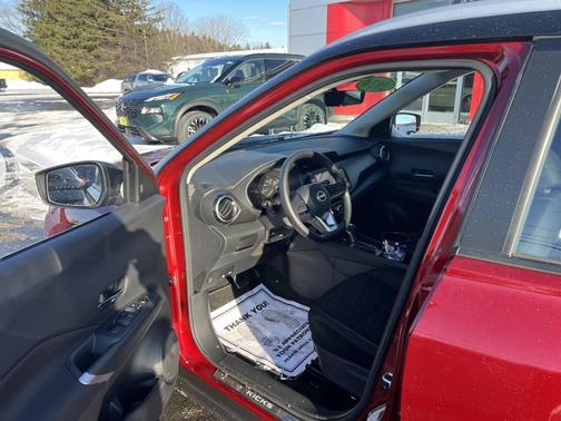 2024 Nissan Kicks SV