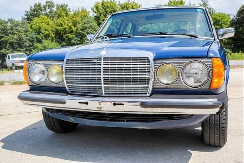 Blue 1983 Mercedes-Benz E-Class 300 D