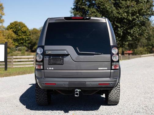 2016 Land Rover LR4 Base