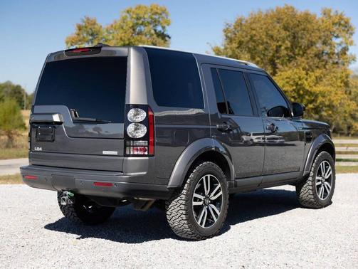 2016 Land Rover LR4 Base