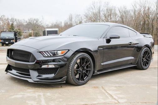 2019 Ford Shelby GT350 Base