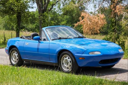 Mariner Blue 1990 Mazda MX-5 Miata Base 2dr Convertible