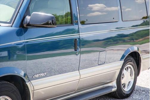 2002 Chevrolet Astro Base