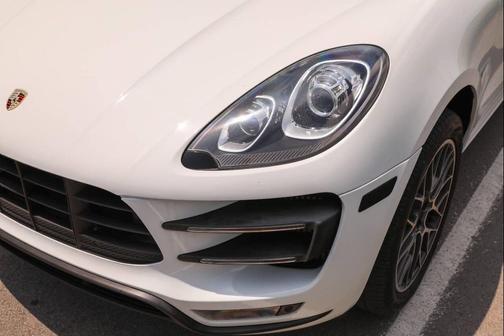 Agate Gray Metallic 2015 Porsche Macan Macan Turbo