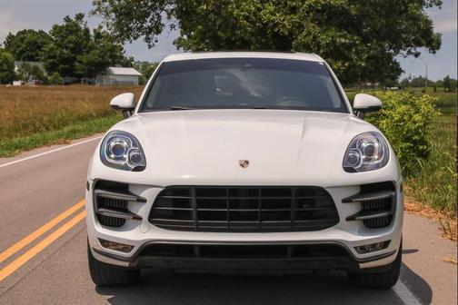 Agate Gray Metallic 2015 Porsche Macan Macan Turbo