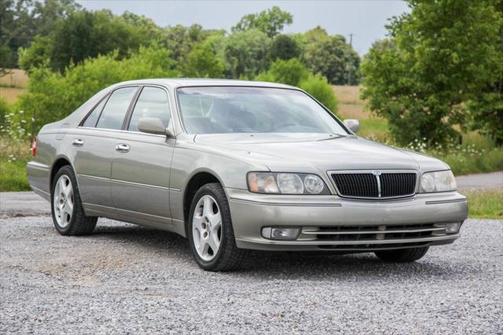 1999 INFINITI Q45 Touring