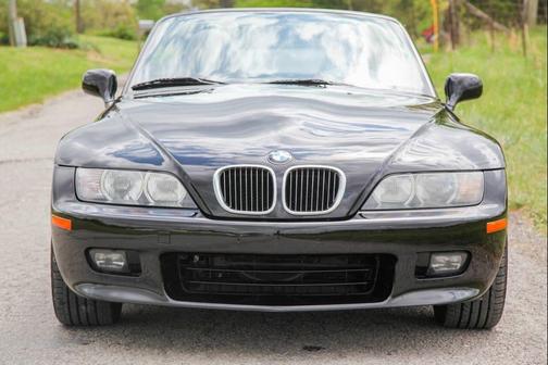Black 2001 BMW Z3 3.0i