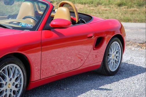 2000 Porsche Boxster Base 2dr Convertible
