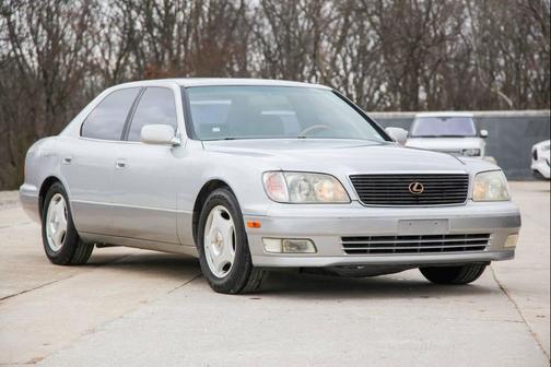 1999 Lexus LS 400 Base