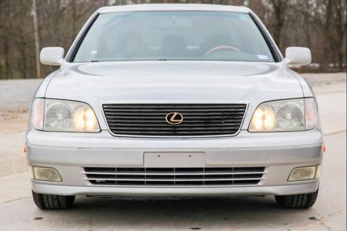 1999 Lexus LS 400 Base