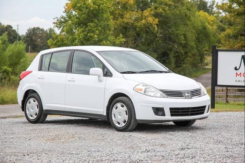 2009 Nissan Versa 1.8 S
