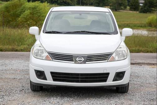 2009 Nissan Versa 1.8 S