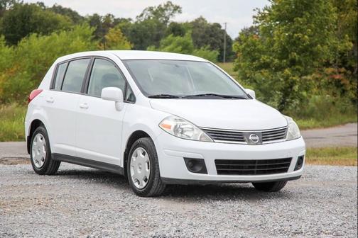 2009 Nissan Versa 1.8 S