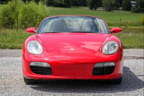 2005 Porsche Boxster Base 2dr Roadster