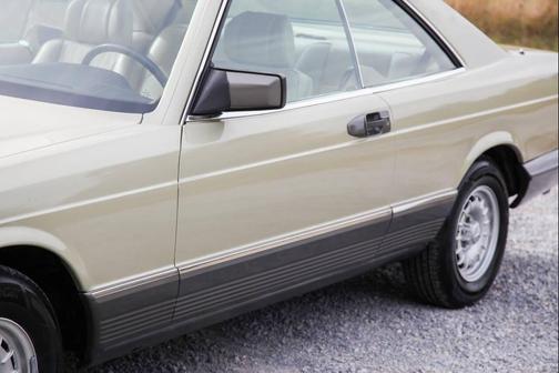 1984 Mercedes-Benz S-Class 500 SEC 2dr Coupe