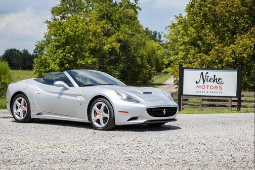 2010 Ferrari California Base