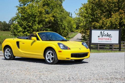 2002 Toyota MR2 Base 2dr Convertible