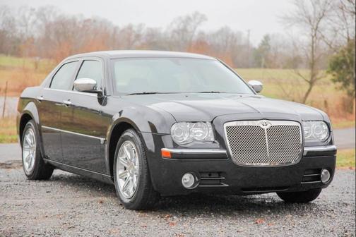 2005 Chrysler 300 Base
