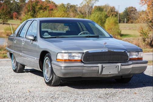 1994 Buick Roadmaster Base 4dr Sedan