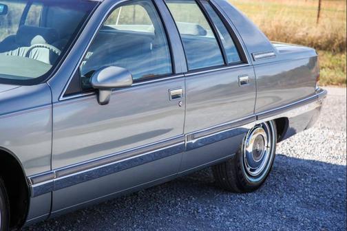 1994 Buick Roadmaster Base 4dr Sedan