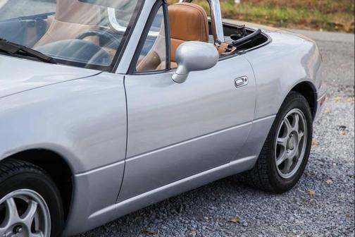 1996 Mazda MX-5 Miata Base 2dr Convertible
