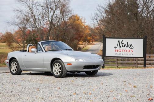 1996 Mazda MX-5 Miata Base 2dr Convertible