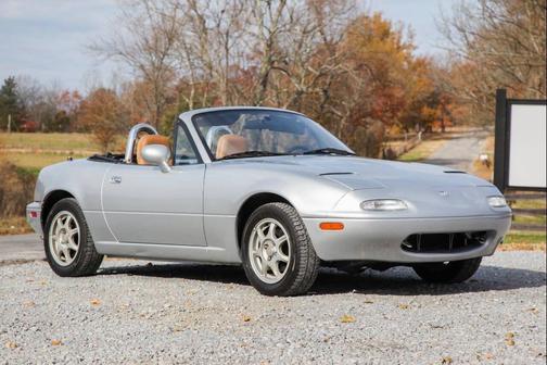 1996 Mazda MX-5 Miata Base 2dr Convertible