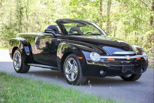 2005 Chevrolet SSR LS 2dr Regular Cab Convertible Rwd SB