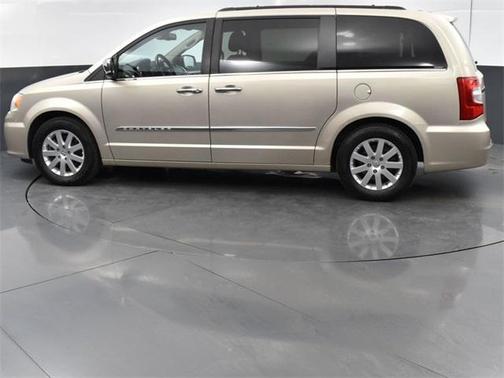 Photo 2 of 80 of 2012 Chrysler Town & Country Touring-L