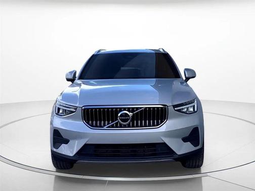 2024 Volvo XC40 B5 Core AWD