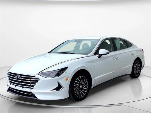 2023 Hyundai SONATA Hybrid SE