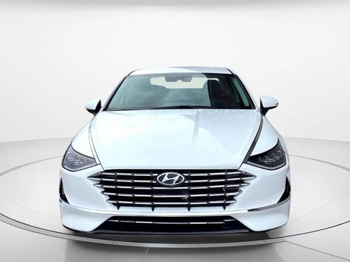2023 Hyundai SONATA Hybrid SE