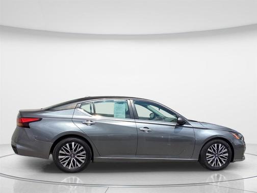 2024 Nissan Altima S FWD