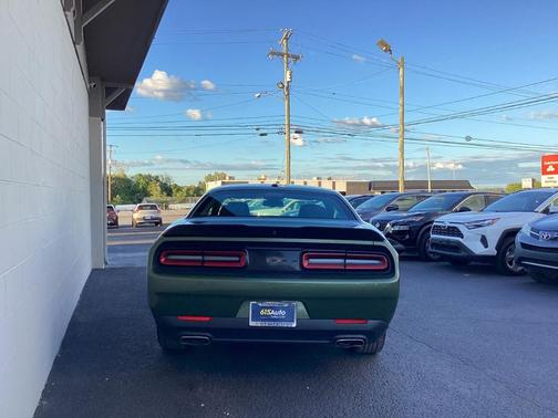 2022 Dodge Challenger SXT