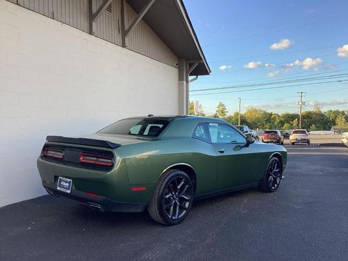 2022 Dodge Challenger SXT