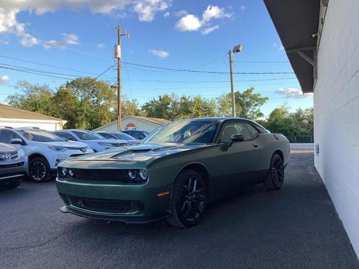 2022 Dodge Challenger SXT